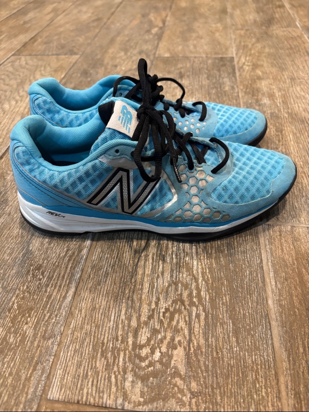 New Balance 797 Training Shoes Women’s size 8 wide